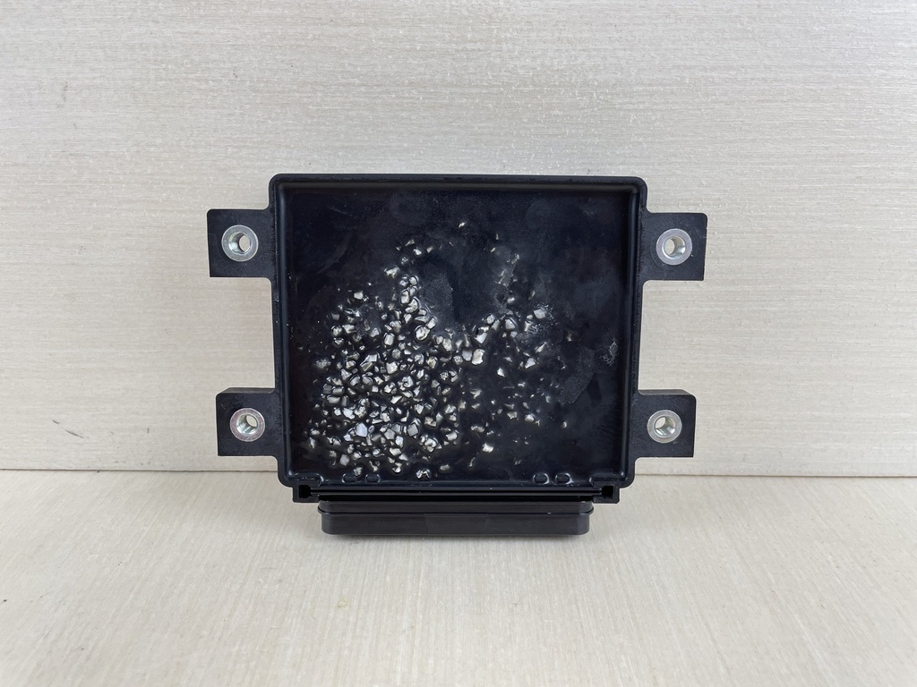 2006 Yamaha 225HP 4 Stroke Engine Control Unit ECU 69J-8591A-32-00  584 Hours