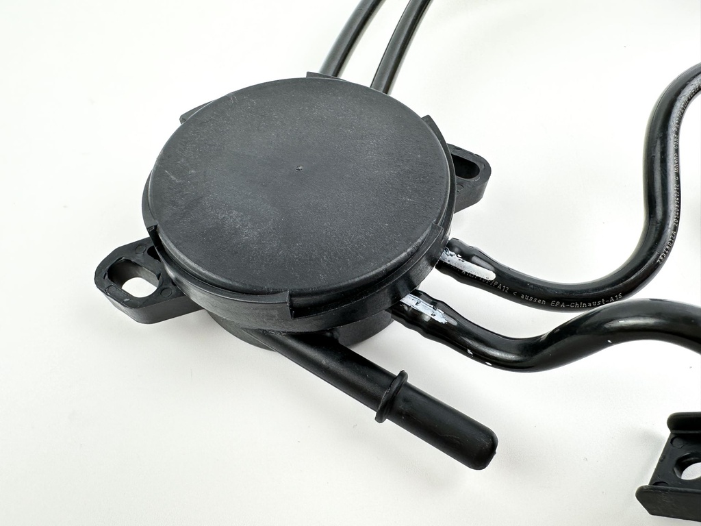 Mercury 60HP EFI Fuel Injectors & TFI System - 892123002 879887T - Cleaned