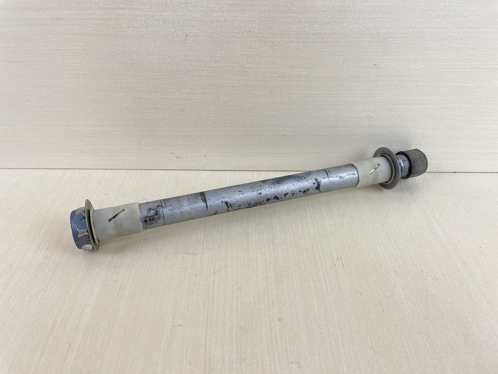 1991 Yamaha 70HP 2 Stroke Outboard Tilt Tube Assembly Clamp Bracket 688-43131-03-00