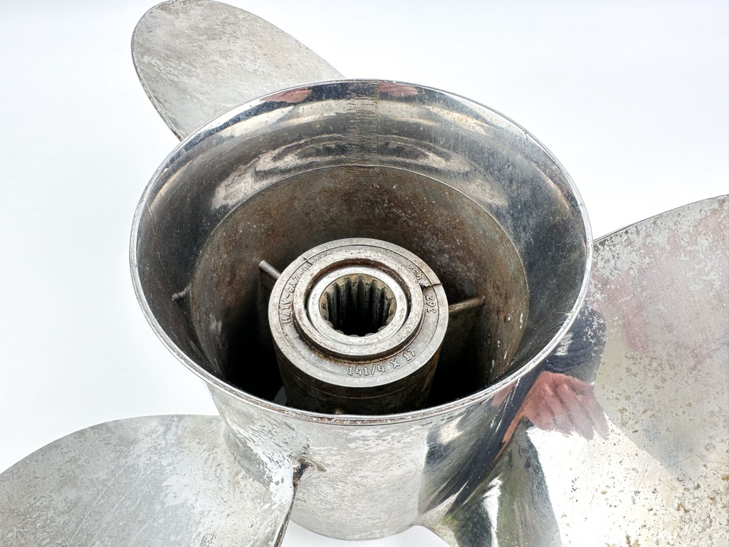 Honda 3 Blade Stainless Steel Prop Propeller 14 1/4" x 17P 58233-ZY3-A17H