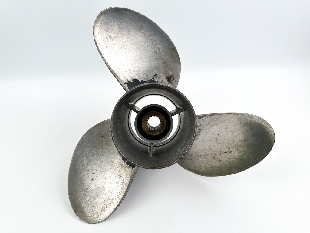 Yamaha Stainless Steel 3 Blade Prop Propeller 15" x 17P RH Standard