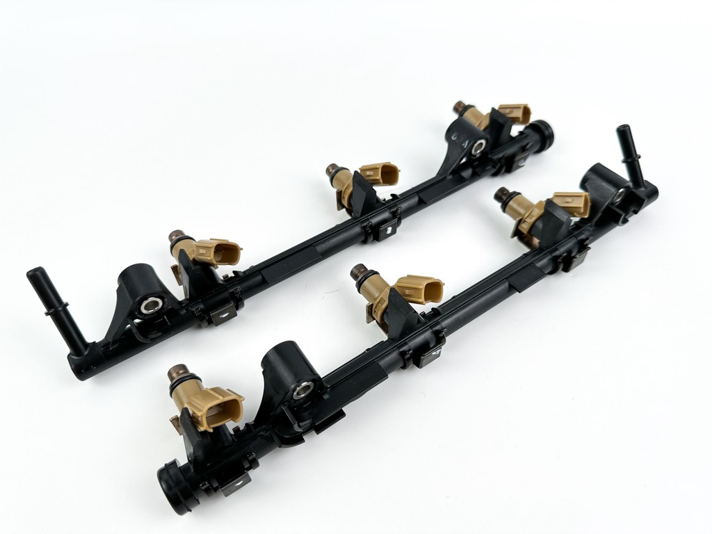 2005 Yamaha 250 HP 4 Stroke Fuel Injector Set W/ Rail 6P2-13761-00-00 Cleaned