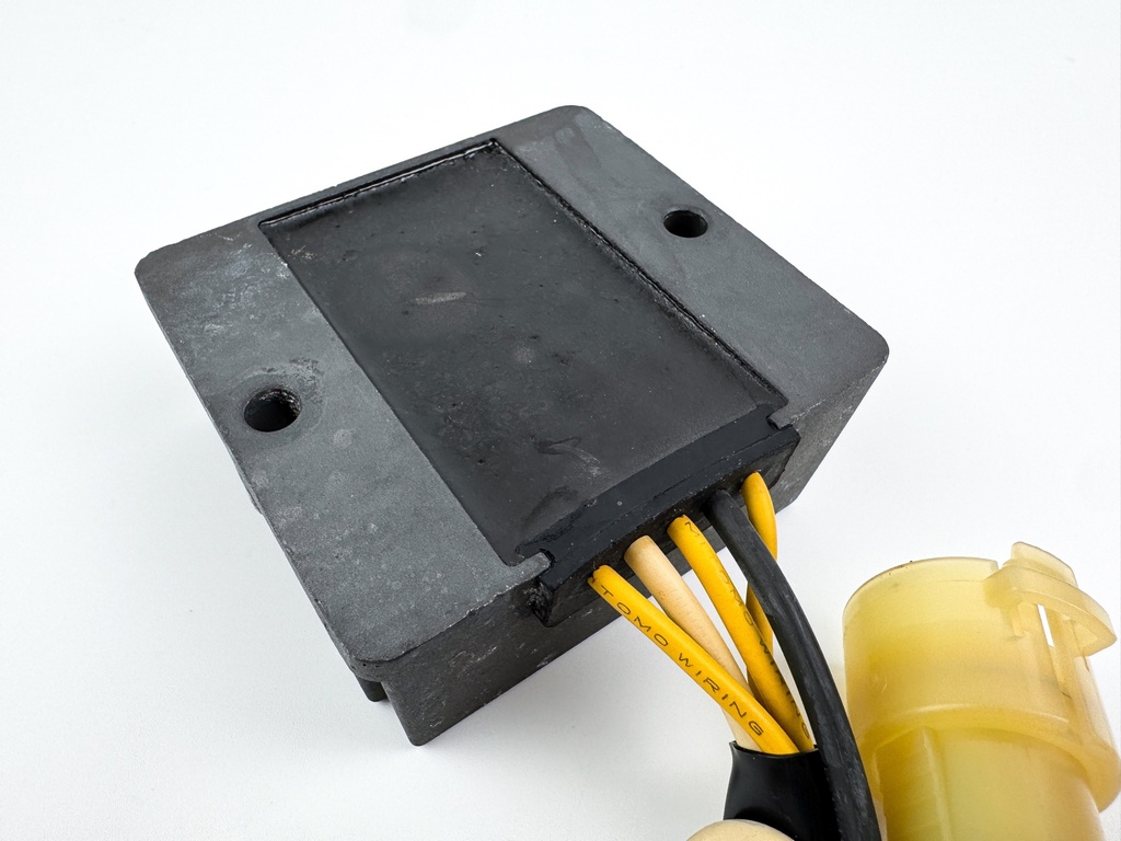 2007 Suzuki 70 HP 4 Stroke Outboard Rectifier & Regulator 32800-92E20 OEM