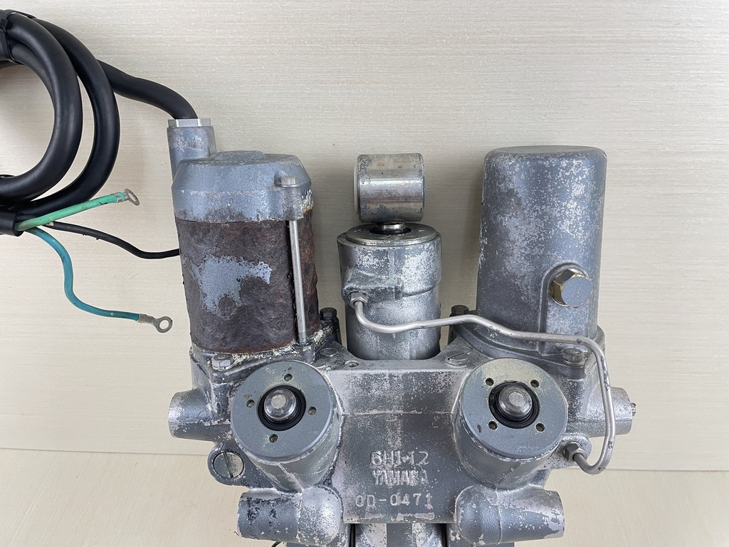 1991 Yamaha 70HP 2 Stroke Outboard Power Trim Tilt Unit Assembly 6H1-43800-10-EK