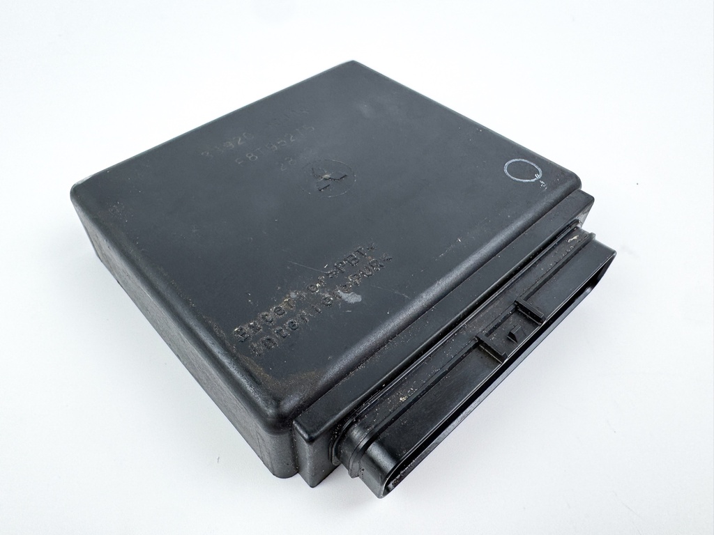 2003 Suzuki 90 HP 4 Stroke Outboard Engine Control Unit ECU 33920-90J40 OEM