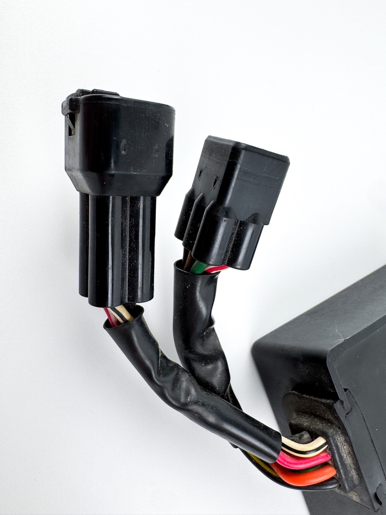 2006 Suzuki 30 HP 4 Stroke Outboard C.D.I CDI Assembly 32900-89J11 OEM