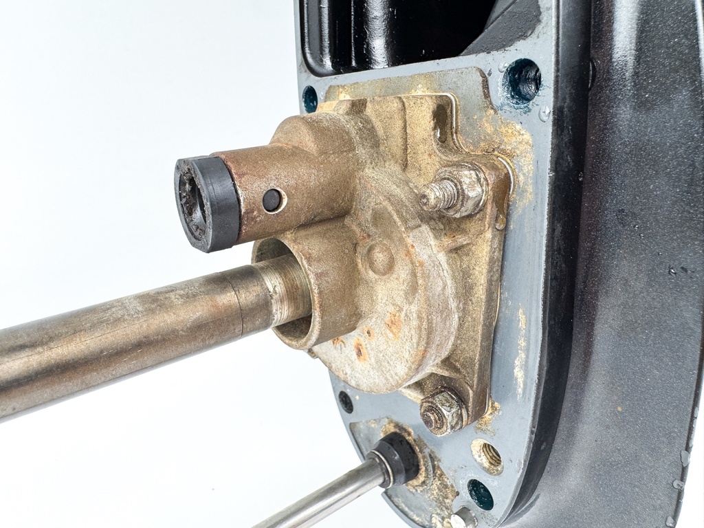 1999-2010 Suzuki DF 40 50 HP 4 Stroke Outboard 20" Lower Unit Gear Case