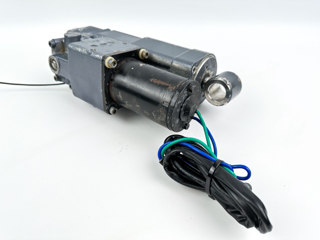Yamaha 75 80 90 100 HP Outboard Power Trim & Tilt Unit Assembly 67F-43800-01-4D