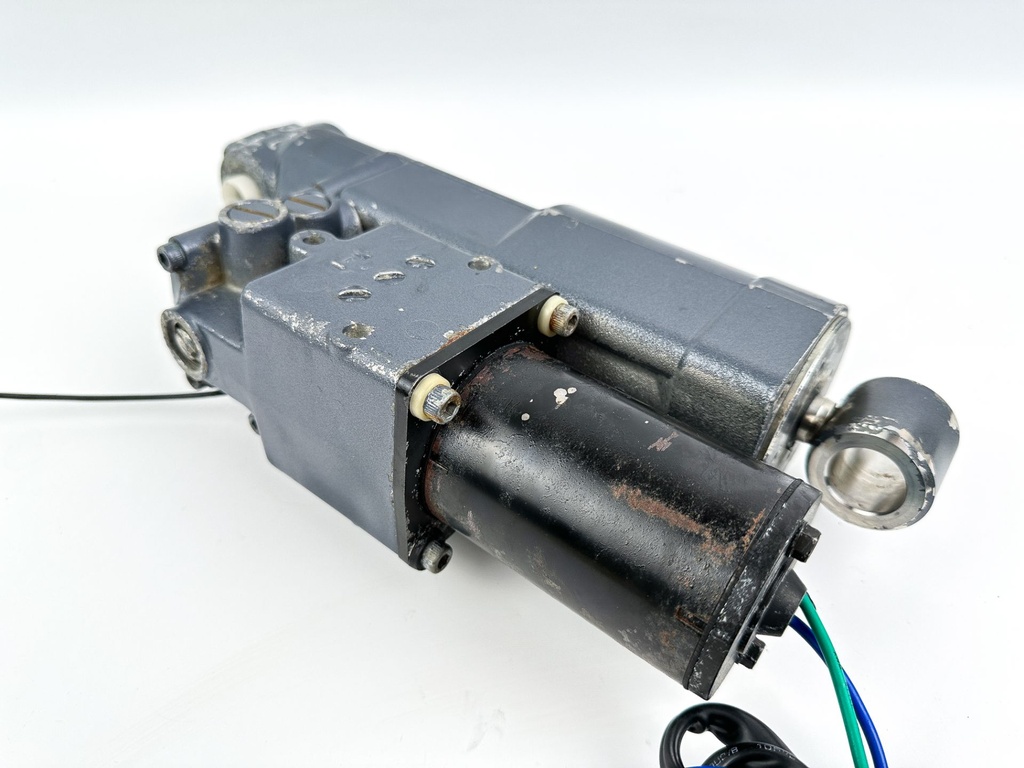 Yamaha 75 80 90 100 HP Outboard Power Trim & Tilt Unit Assembly 67F-43800-01-4D