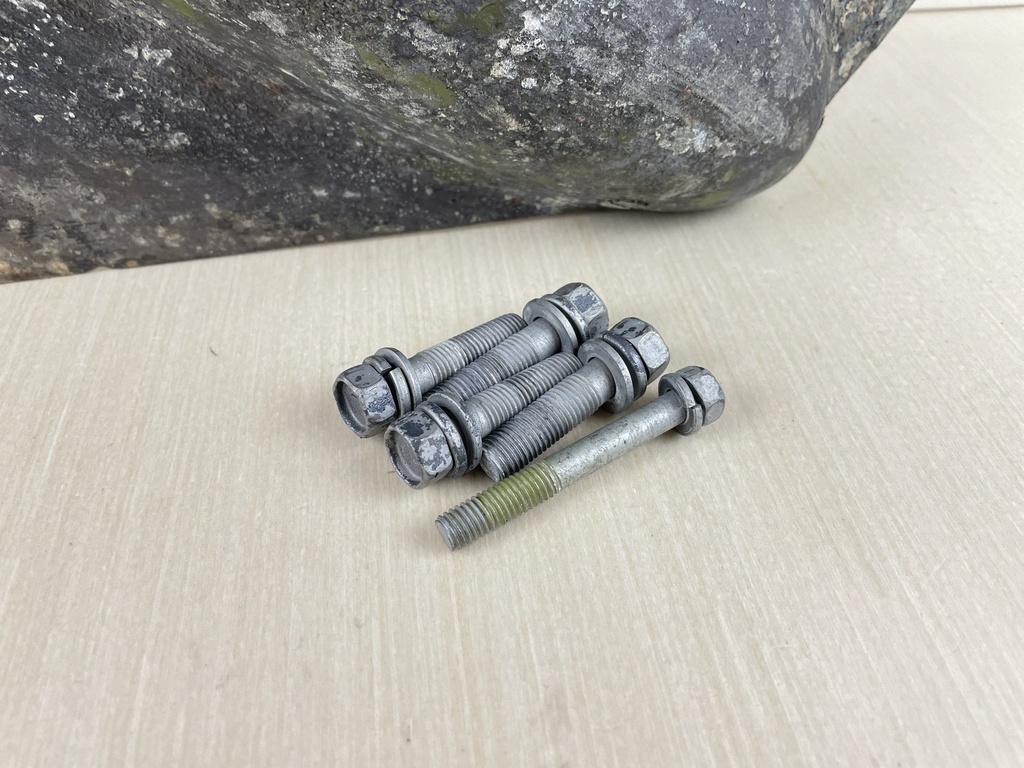 1984 - 1998 Yamaha 90HP 2 Stroke Outboard 20" Long Lower Unit Gear Case Assembly