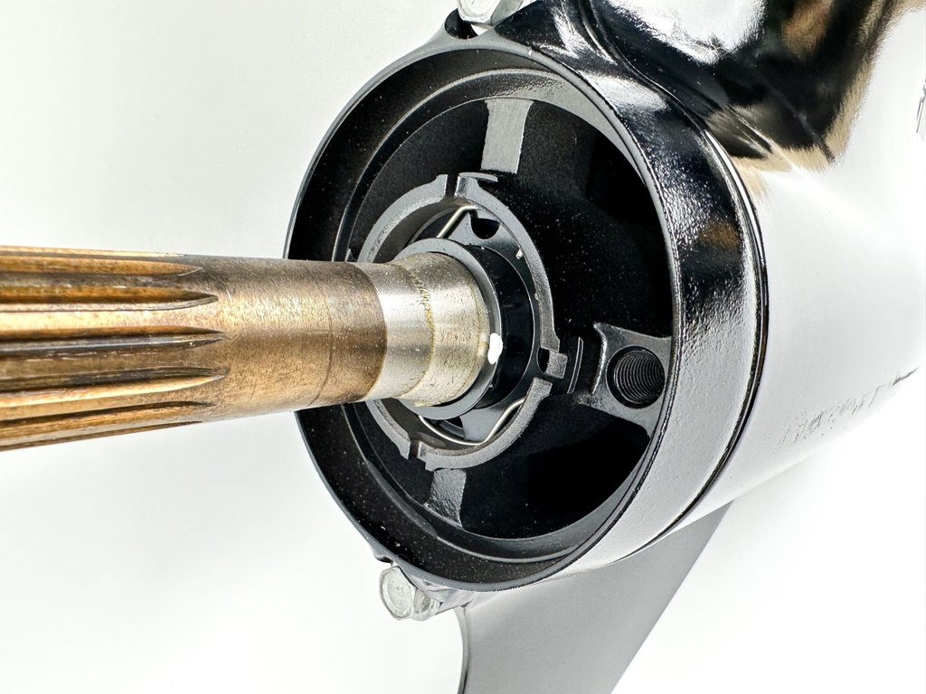 Suzuki DF 115 140 HP 20" Long Lower Unit New Take Off Grade B