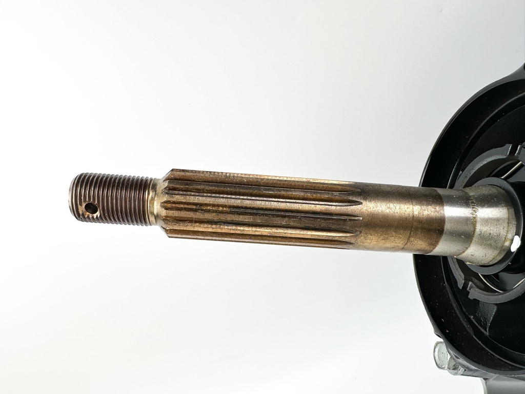 Suzuki DF 115 140 HP 20" Long Lower Unit New Take Off Grade B