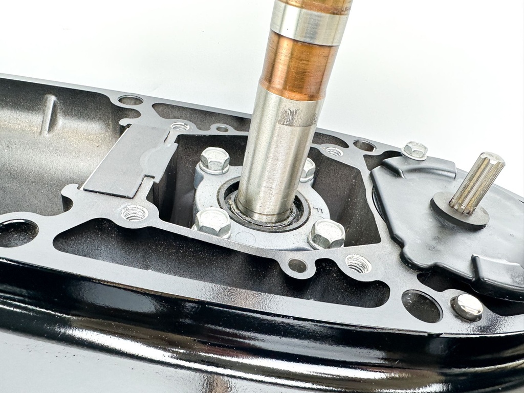 Suzuki DF 115 140 HP 20" Long Lower Unit New Take Off Grade A