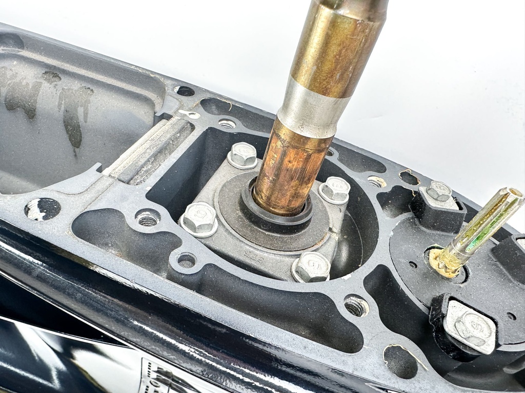 2012+ Yamaha VF 175 200 HP Vmax Sho 20" L Shaft Lower Unit New