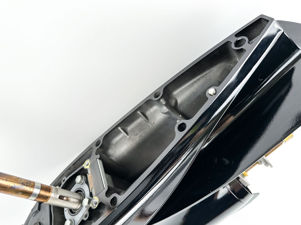 2001-18 Suzuki 115 140 HP 4 Stroke Outboard 20" Long Lower Unit Gear Case