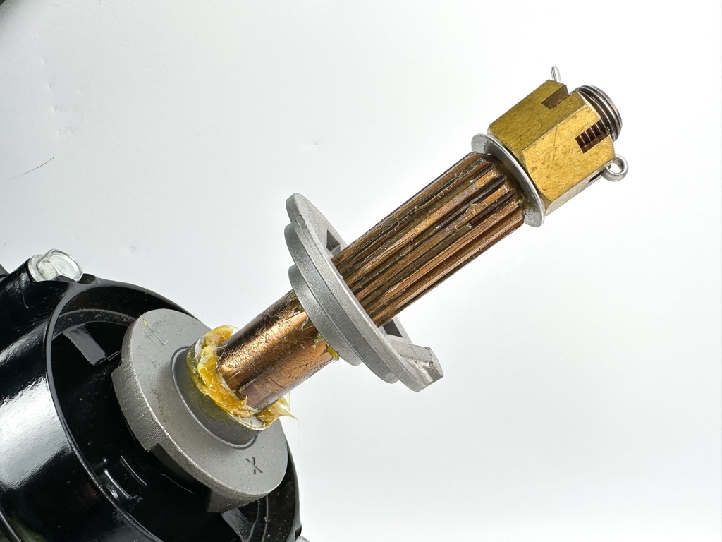 2001-18 Suzuki 115 140 HP 4 Stroke Outboard 20" Long Lower Unit Gear Case