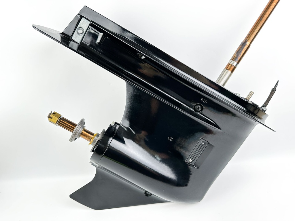 2001-18 Suzuki 115 140 HP 4 Stroke Outboard 20" Long Lower Unit Gear Case