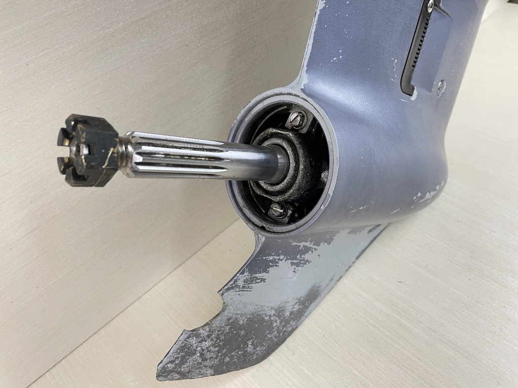 2000 Evinrude Johnson 50HP Outboard 20" Lower Unit Gearcase Assembly 0435280