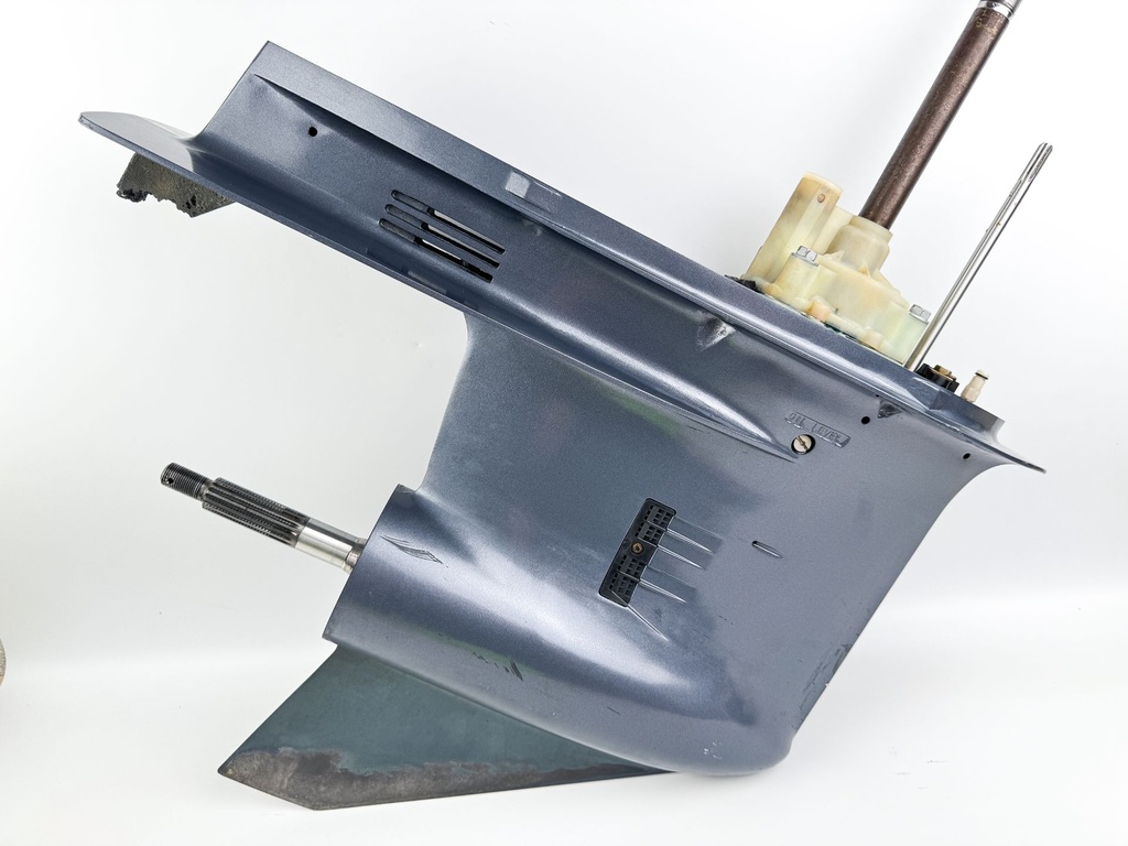 2004 + Yamaha 150HP 4 Stroke 25" Shaft Lower Unit Gear Case RH Ready To Install