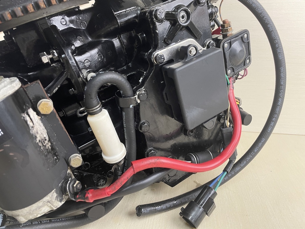 2000 Evinrude Johnson 50HP 2 Stroke Outboard Powerhead Assembly 0437342