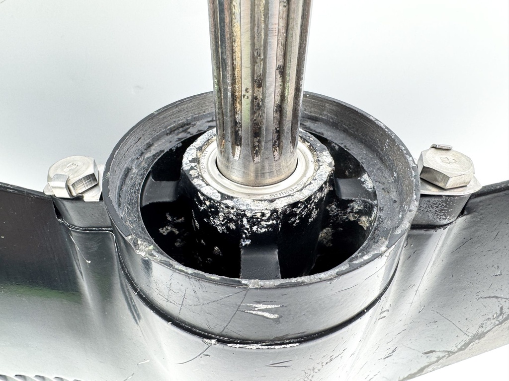 Mercury 40 50 HP 4 Stroke Outboard 20" Long Lower Unit 1.833:1 821306T24