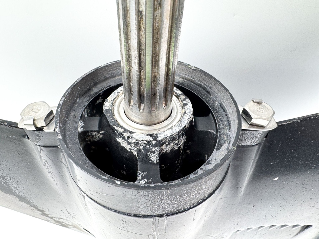 Mercury 40 50 HP 4 Stroke Outboard 20" Long Lower Unit 1.833:1 821306T24