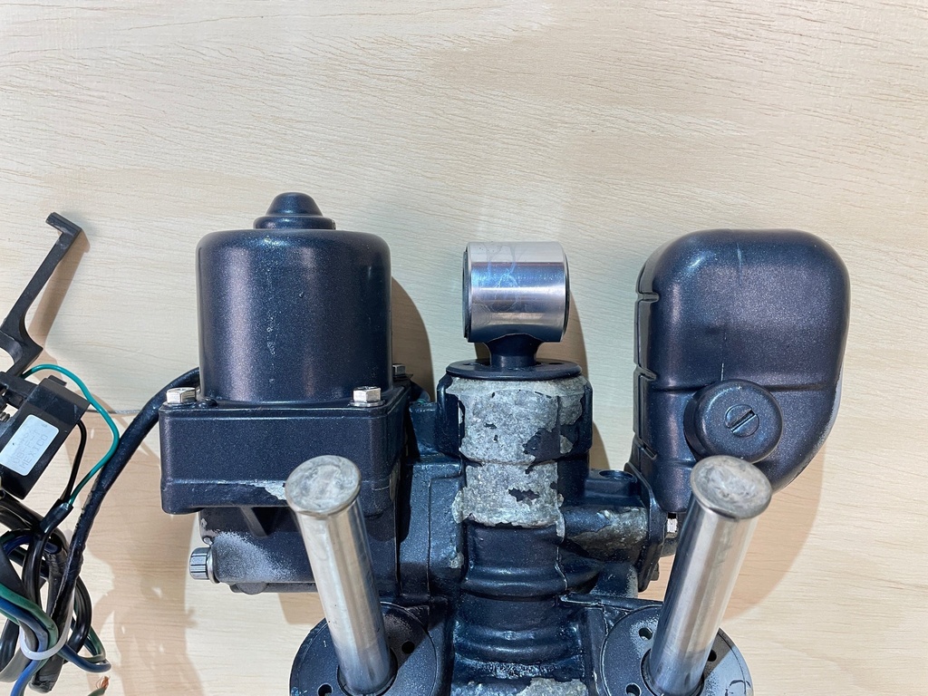 1995 Johnson 150HP Outboard Power Trim & Tilt Assembly Unit 0433460