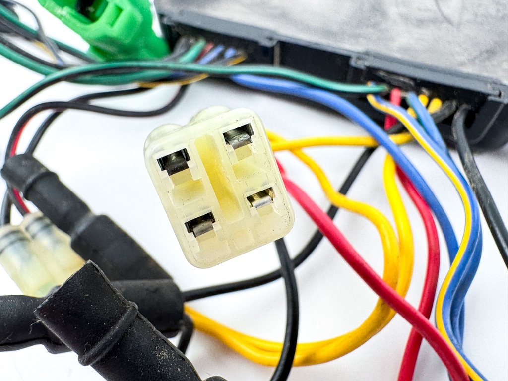 30580-ZV5-681 Honda 98-03 4 Stroke Outboard CDI C.D.I Module Ignition Control 40HP