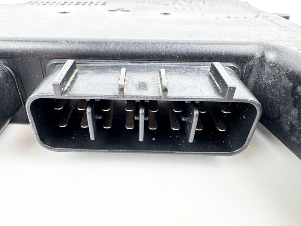 2004 Honda 25 HP 4 Stroke Outboard C.D.I CDI Assembly 30400-ZV7-F03 OEM