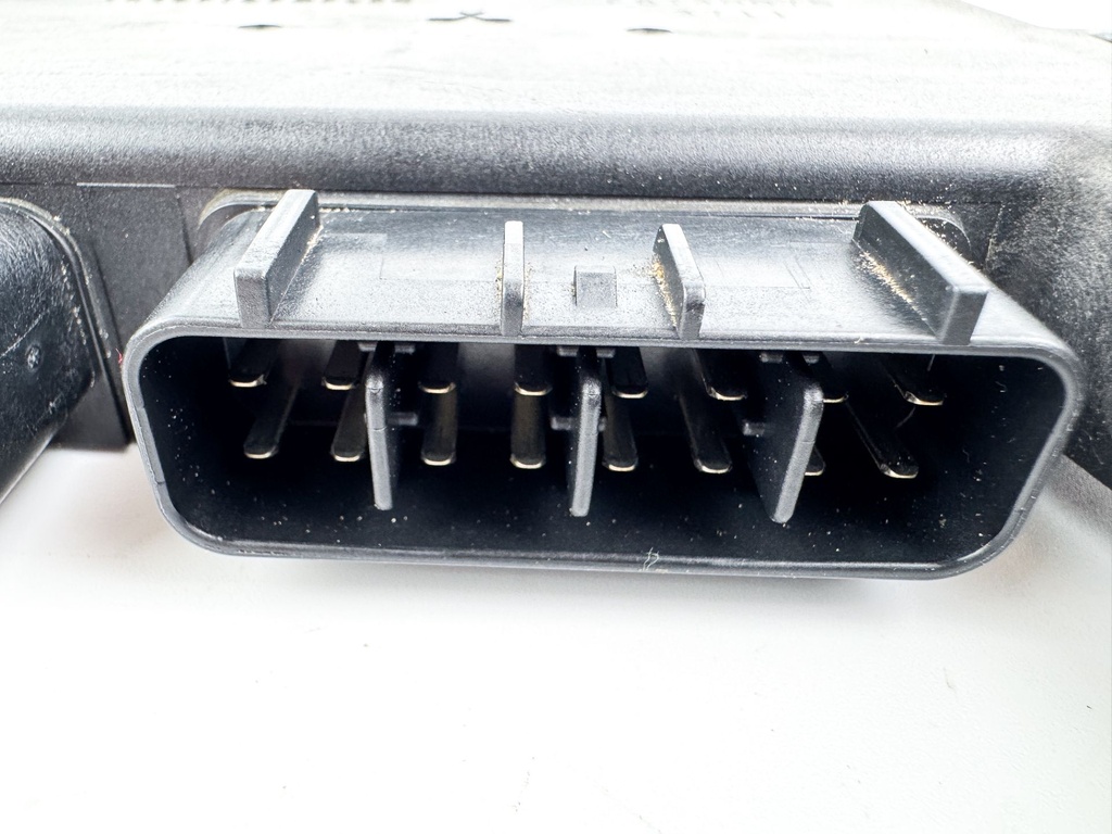 2004 Honda 25 HP 4 Stroke Outboard C.D.I CDI Assembly 30400-ZV7-F03 OEM