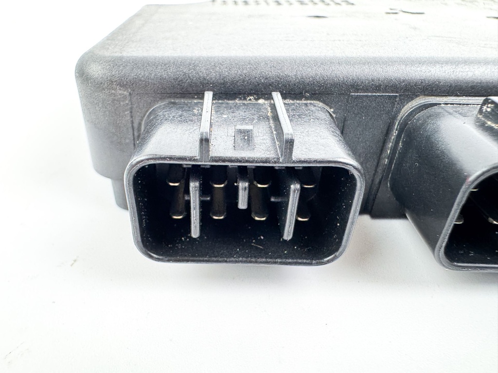 2004 Honda 25 HP 4 Stroke Outboard C.D.I CDI Assembly 30400-ZV7-F03 OEM