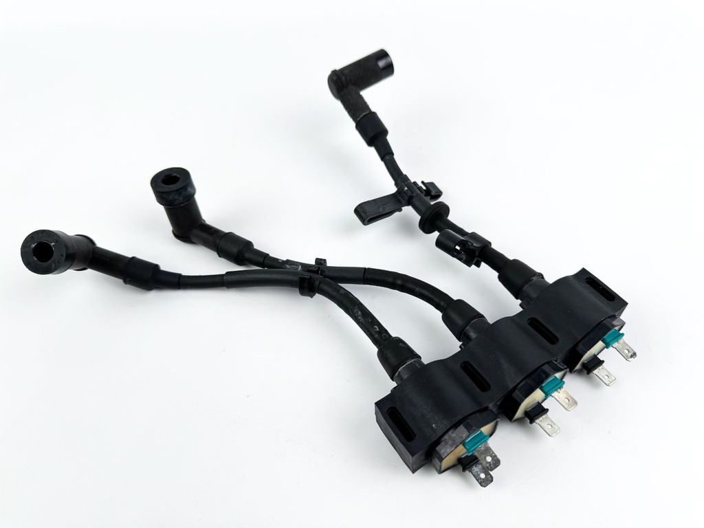 2004 Honda 25 HP 4 Stroke Outboard Ignition Coil Set 30500-ZW2-F01 OEM