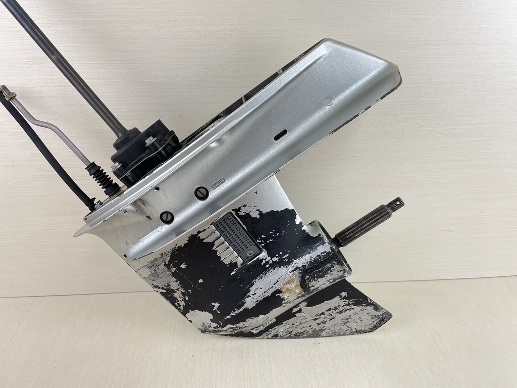 1998 Honda 50HP 4 Stroke Outboard 20" Long Lower Unit Gear Case - Parts