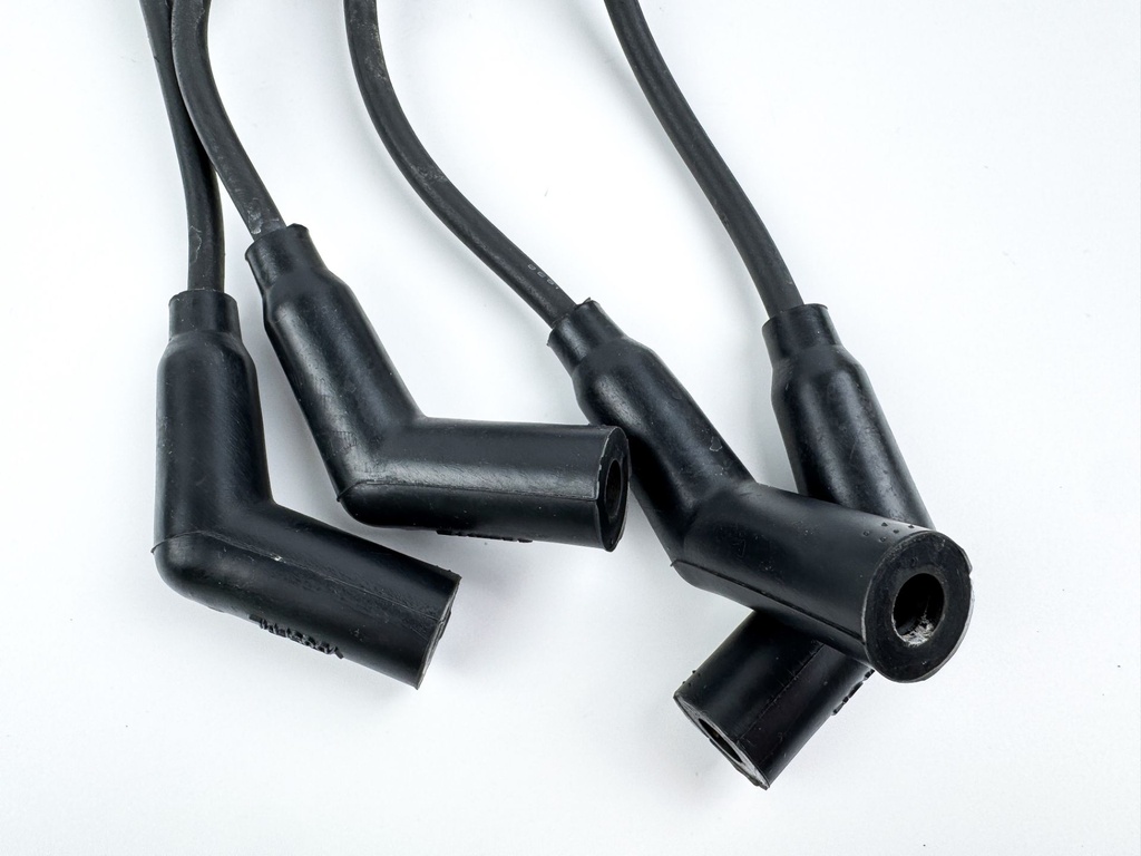 2003 Mercury 50 HP 4 Stroke Outboard Ignition Coil Set 825101T OEM