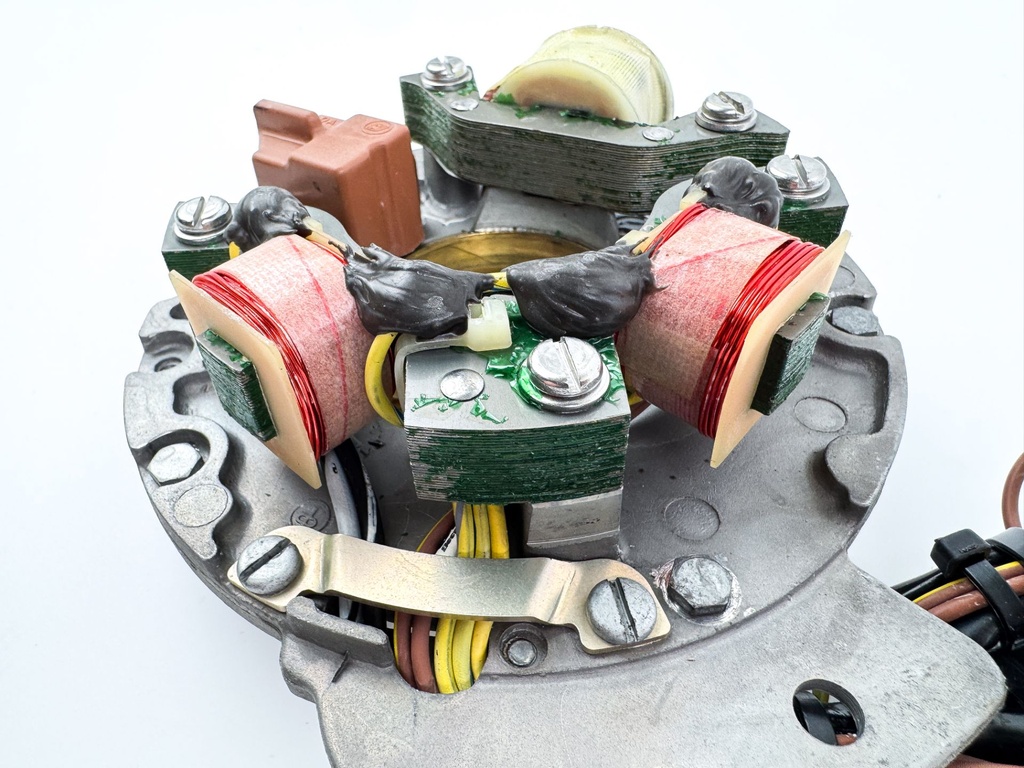 1996 Evinrude 48 HP 2 Stroke Outboard Stator Assembly 0582417 OEM