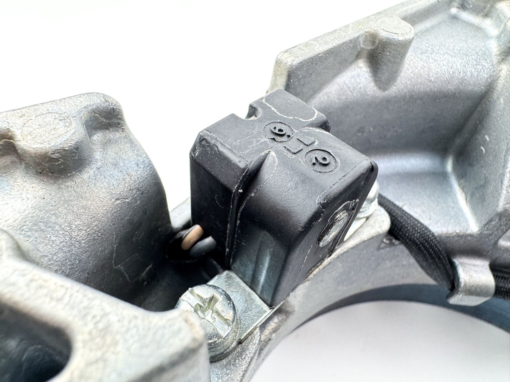 2016 Yamaha 150 HP 4 Stroke Outboard Coil Pulser Base Stator Assembly 63P-81460-00-00 Tested