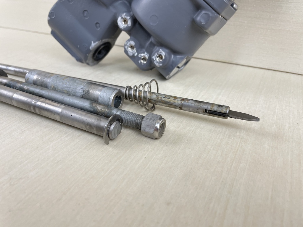 1998 Honda 50HP 4 Stroke Outboard Power Trim Tilt Unit Assembly 56000-ZV5-822ZA