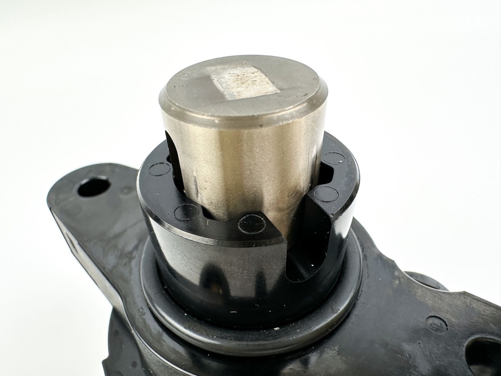 2016 Yamaha 115 HP 4 Stroke Outboard Fuel Pump 6EK-24410-00-00 OEM