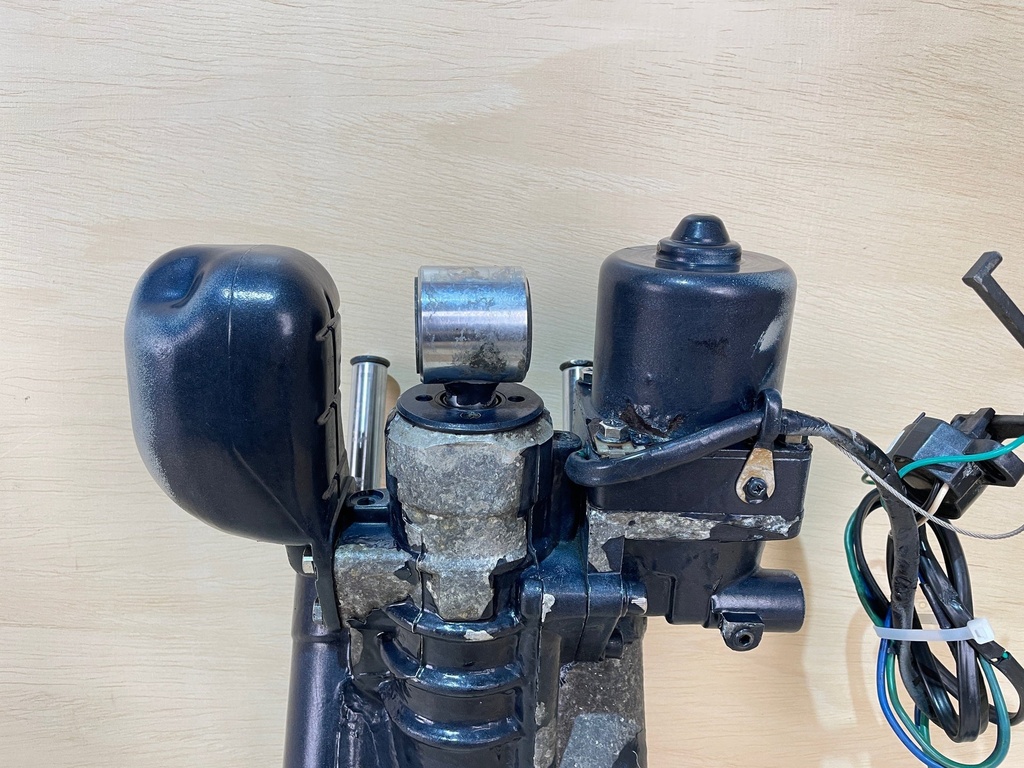 1995 Johnson 150HP Outboard Power Trim & Tilt Assembly Unit 0433460