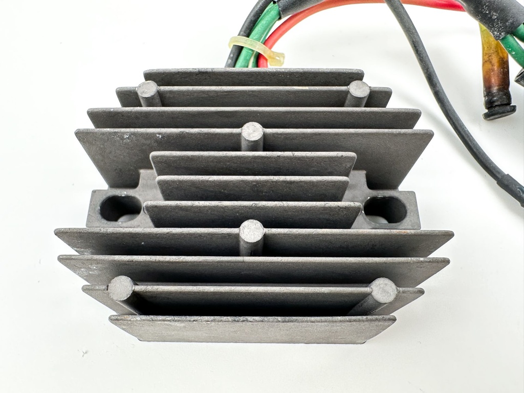 Yamaha 75 90 HP 4 Stroke Outboard Rectifier Regulator 67F-81960-11-00 03-04
