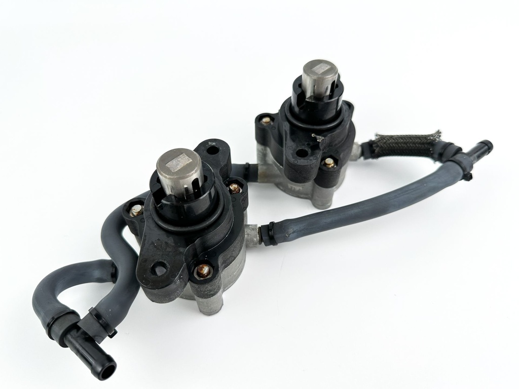 2007 Yamaha 150 HP 4 Stroke Outboard Fuel Pump 63P-24410-00-00 Set OEM