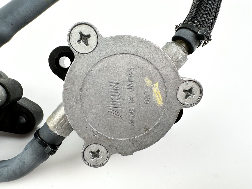 2007 Yamaha 150 HP 4 Stroke Outboard Fuel Pump 63P-24410-00-00 Set OEM