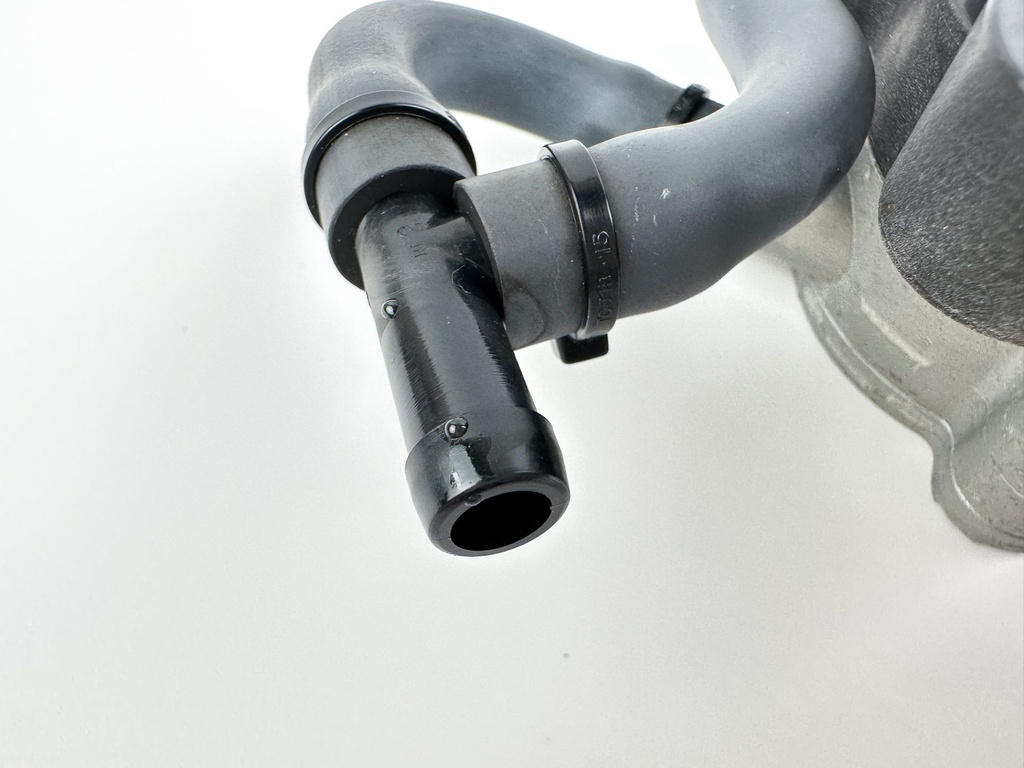 2007 Yamaha 150 HP 4 Stroke Outboard Fuel Pump 63P-24410-00-00 Set OEM