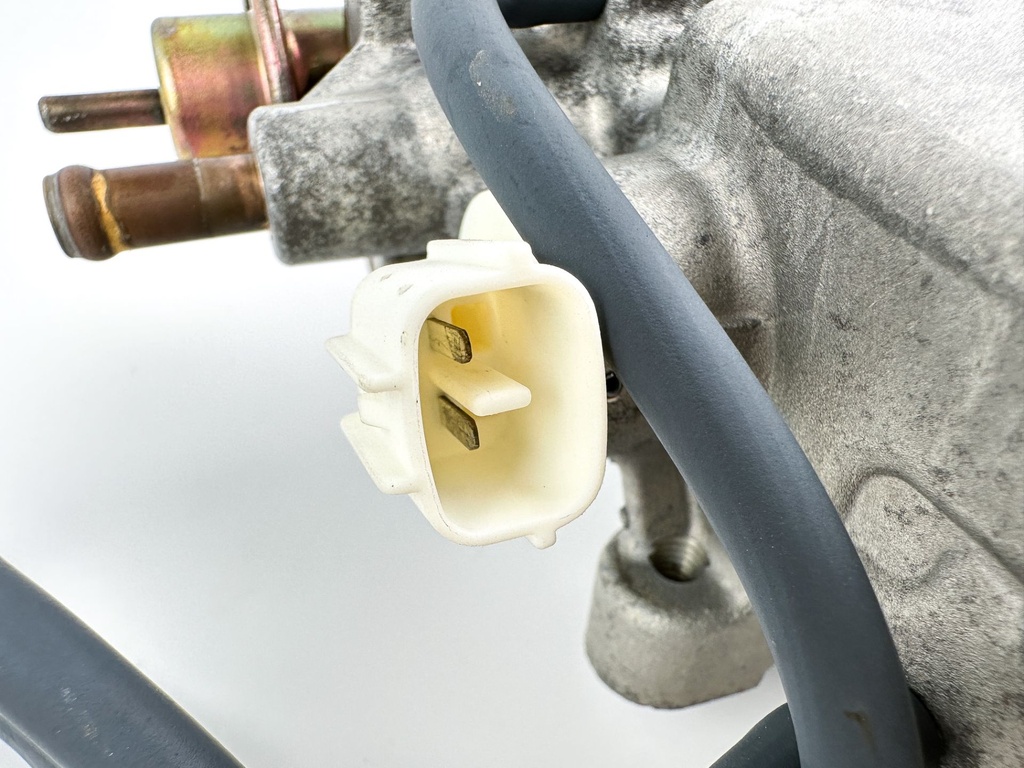 05-2014 Yamaha 150HP 4 Stroke Outboard Float Chamber VST 63P-14180-01-00