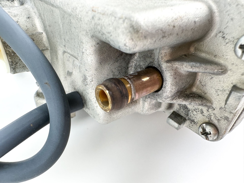 05-2014 Yamaha 150HP 4 Stroke Outboard Float Chamber VST 63P-14180-01-00