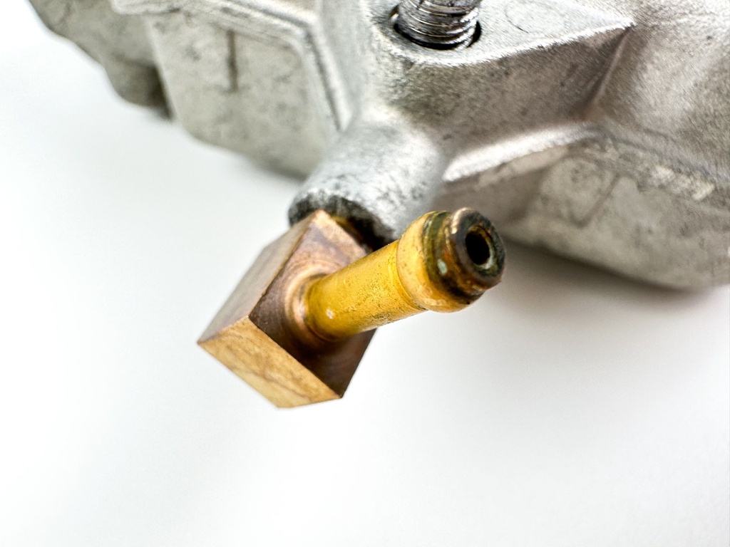 05-2014 Yamaha 150HP 4 Stroke Outboard Float Chamber VST 63P-14180-01-00