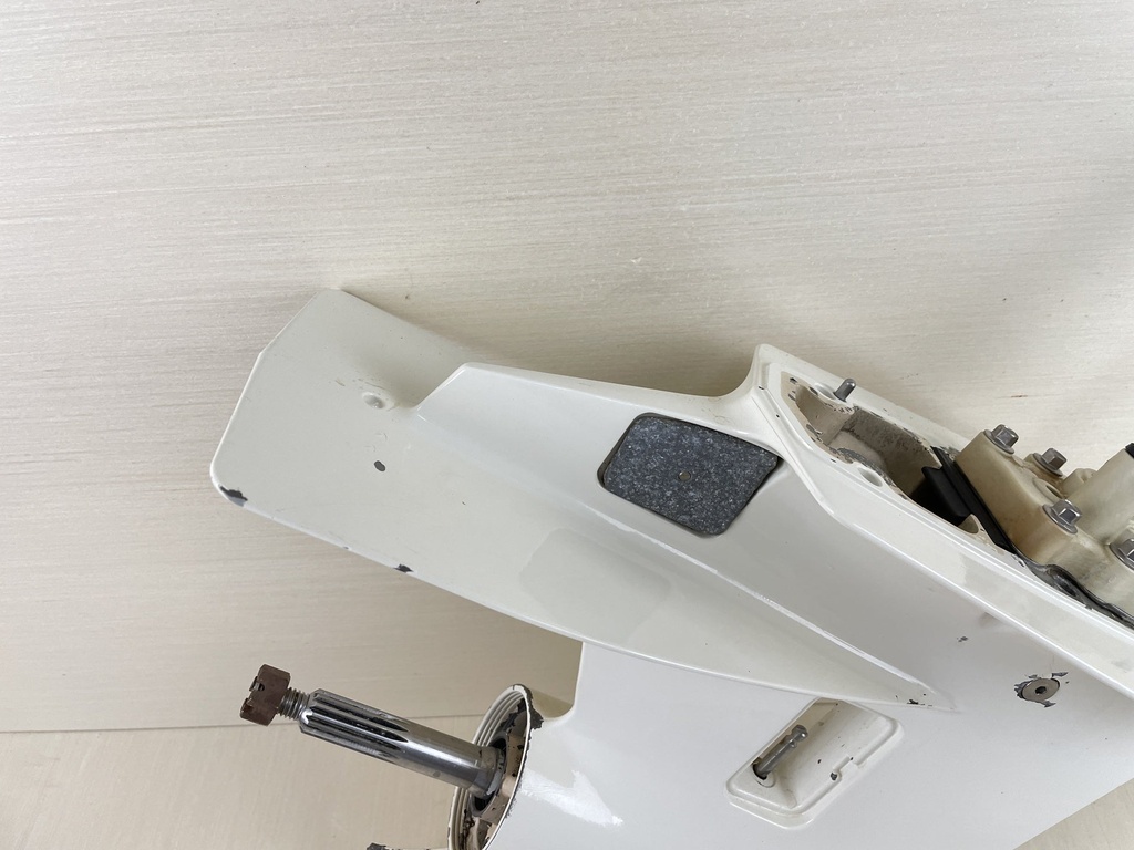 2016 Evinrude 25HP Outboard 20" Long Lower Unit Gear Case Assembly 5009354