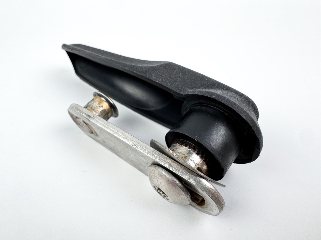 Evinrude Etec 40 50 60 75 90 2 Stroke Cowling Latch Handle 5005291