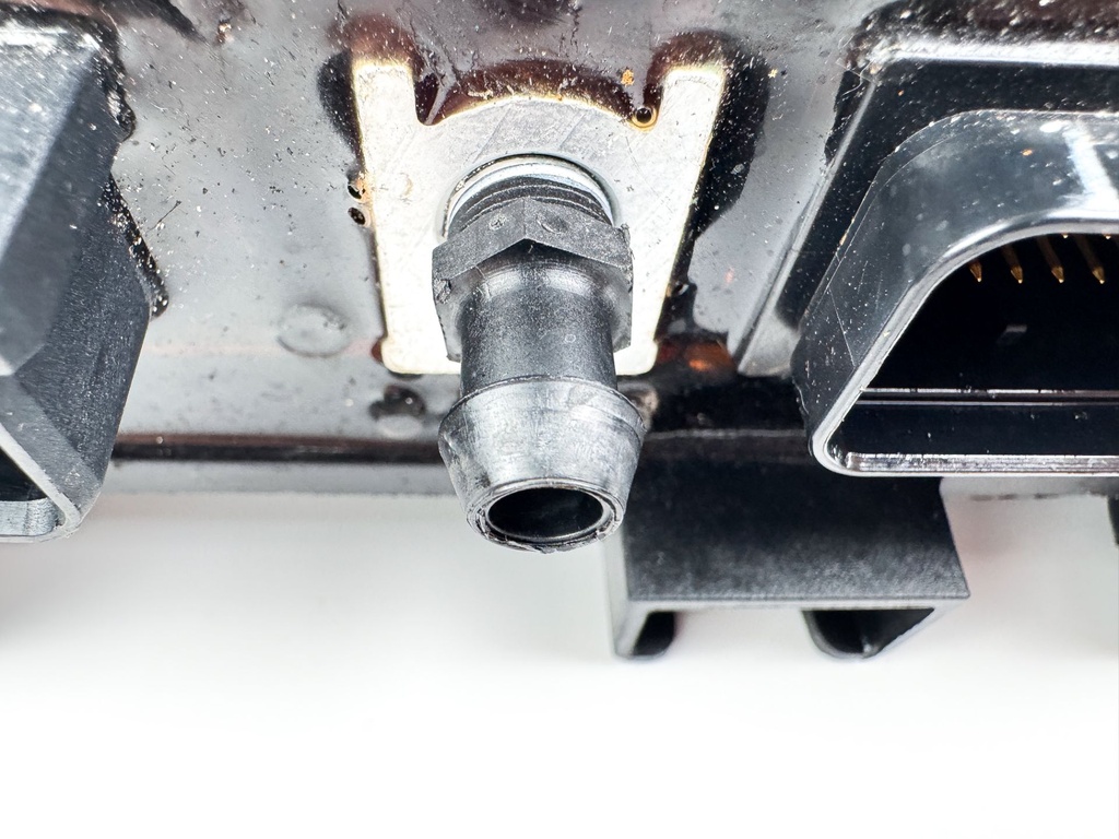 2017 Evinrude 200HP Etec 2 Stroke Outboard Engine Control Unit ECU EMM 0587155