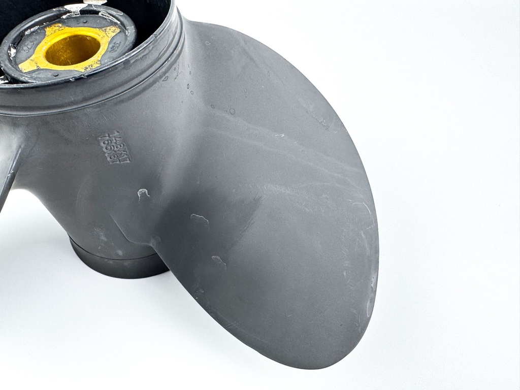 Evinrude Johnson OMC 3 Blade Aluminum Prop 14.8" X 17P Right Hand